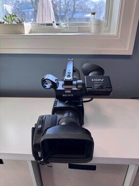 Sony HVR-HD1000U Video Camera | Great Condition